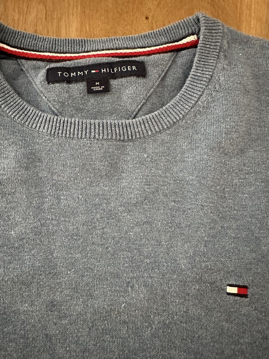 Tommy Hilfiger Maglioni & Felpe: Herren Pullover Tommy Hilfiger hellblau Grösse M – Usato da Busswil BE venduto da verowo 1