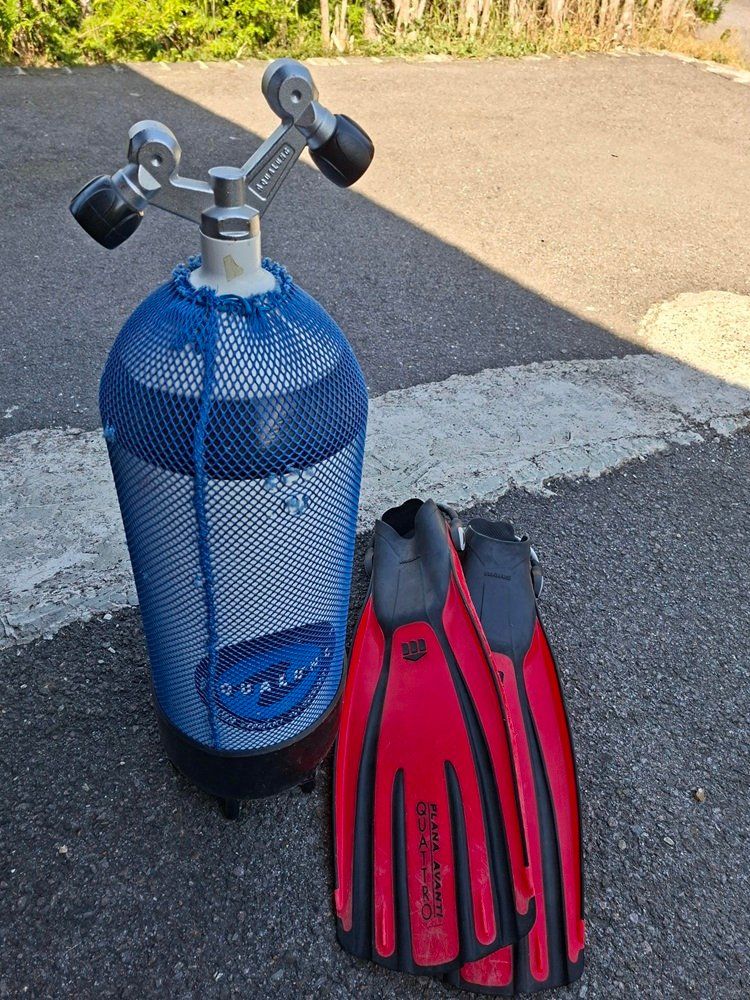 Bombole da sub: Bouteille Aqualung 12 l – Usato da Troistorrents venduto da Gaet1
