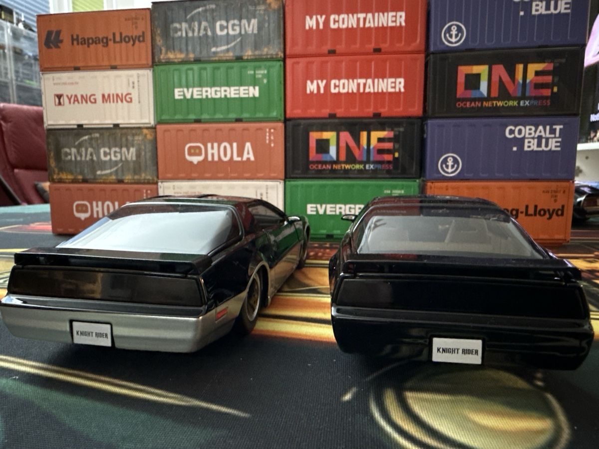 Pontiac Modellini d'auto: Knight Rider KITT  & KARR mit Licht – Nuovo (secondo la descrizione) da Basel venduto da Zomeg 2