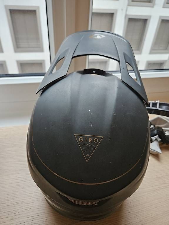 Giro Caschi: Giro Fullface Bikehelm – Usato da Zürich venduto da R.Berry 2