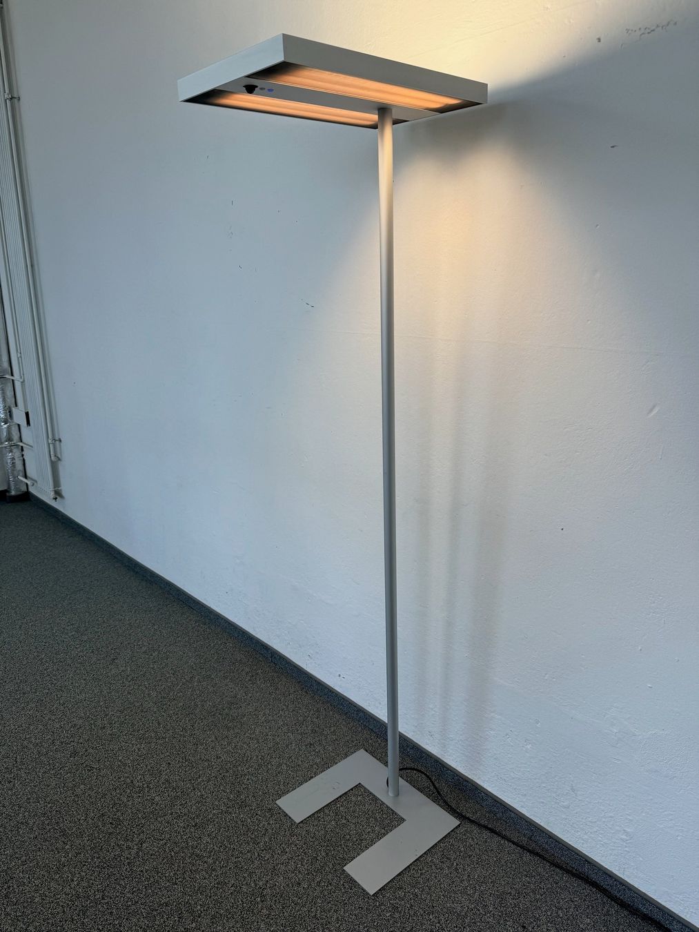 Lampade: Alteme Eco Stehleuchte Warmweiss – Usato da Schönenwerd venduto da mcofficeshop 2