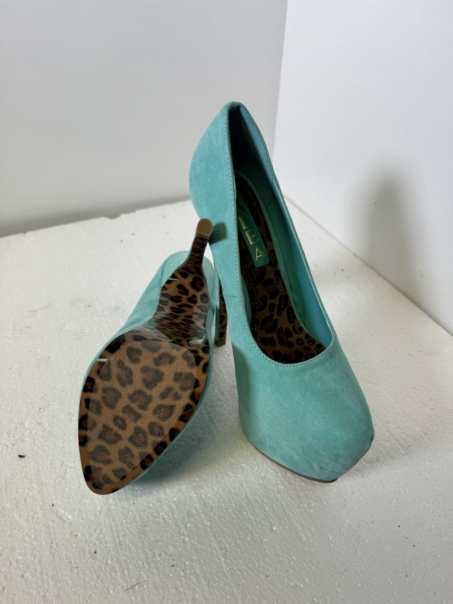 Damenschuhe: Plateau pumps – Neu (gemäss Beschreibung) aus AARBURG von cheapstuff 1
