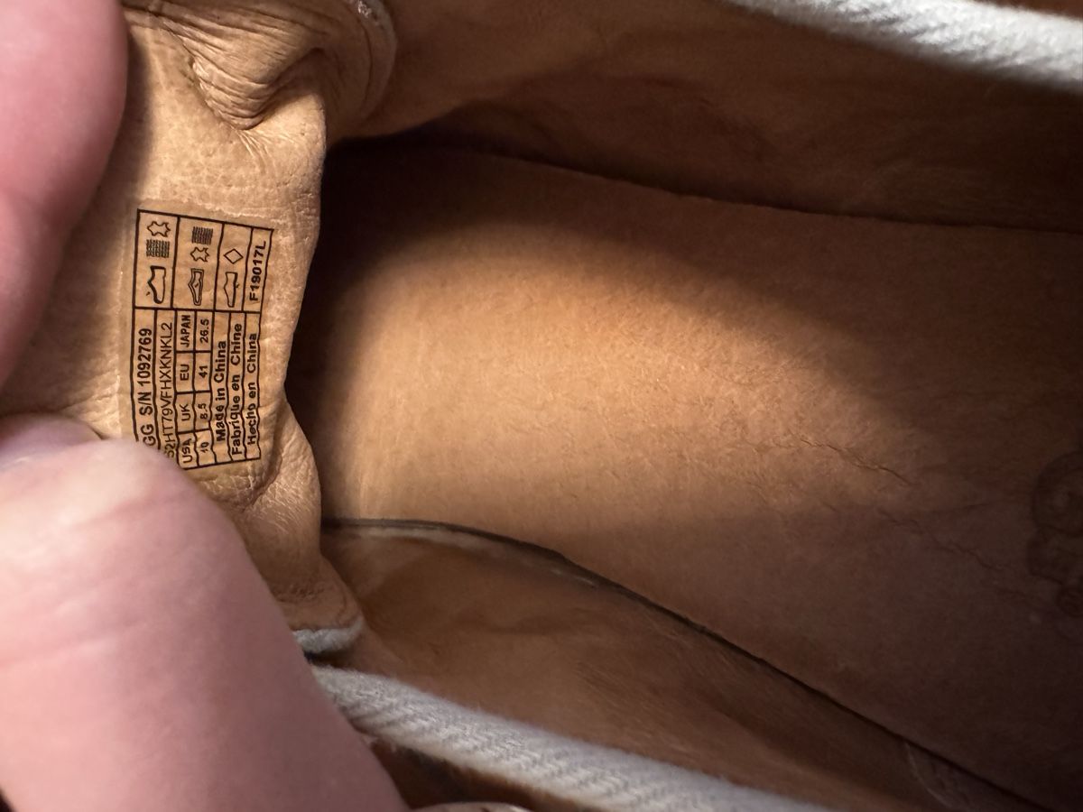 Ugg Scarpe da donna: UGG Sneaker Gr. 41 – Nuovo (secondo la descrizione) da Zürich venduto da yas_7vdk 6