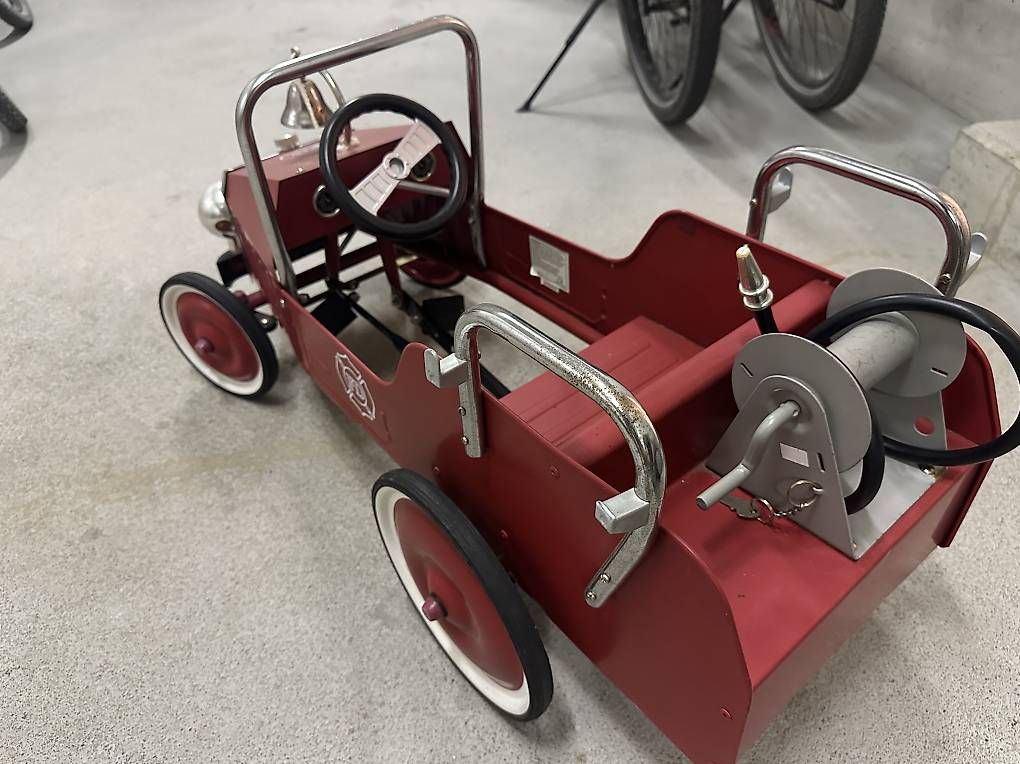 Fahrzeuge für Kinder: Tretauto Feuerwehr – Gebraucht aus Hindelbank von iKim01 2