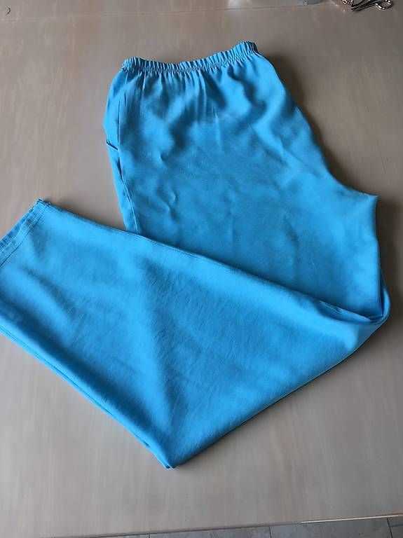 Pantaloni: Sommer-Hose in Gr.50 – Usato da Russikon venduto da Pebblybeach