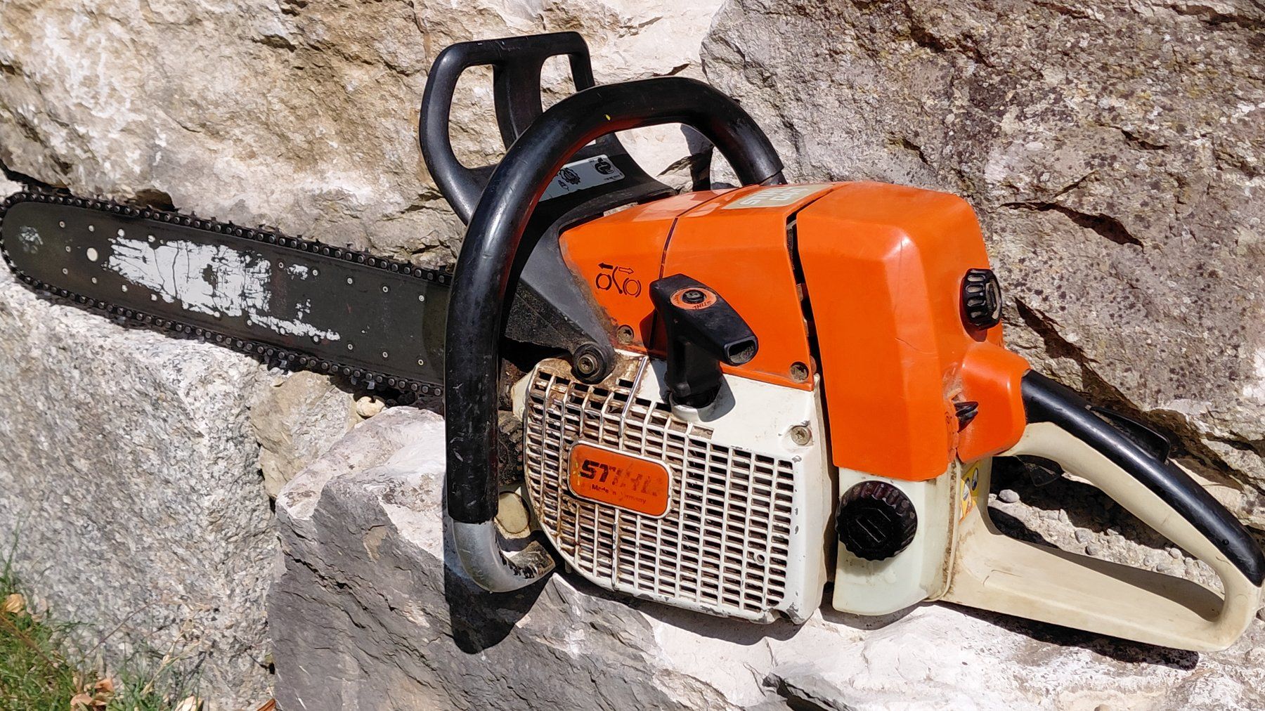 Stihl Scies: Profi Motorsäge Stihl 044 – D'occasion à Niederhasli par Tigerproduct 2