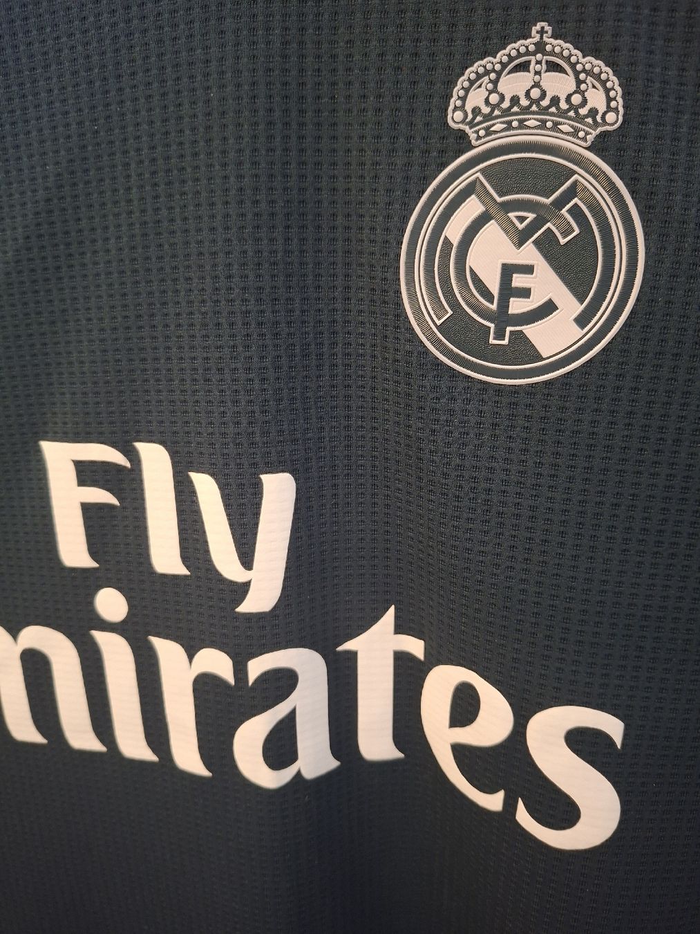 Real Madrid Canottiere & Pantaloni: MODRIC #10 Original Player Version Real Madrid 2018 Trikot – Usato da St-Léonard venduto da SwissDealsJersey 4