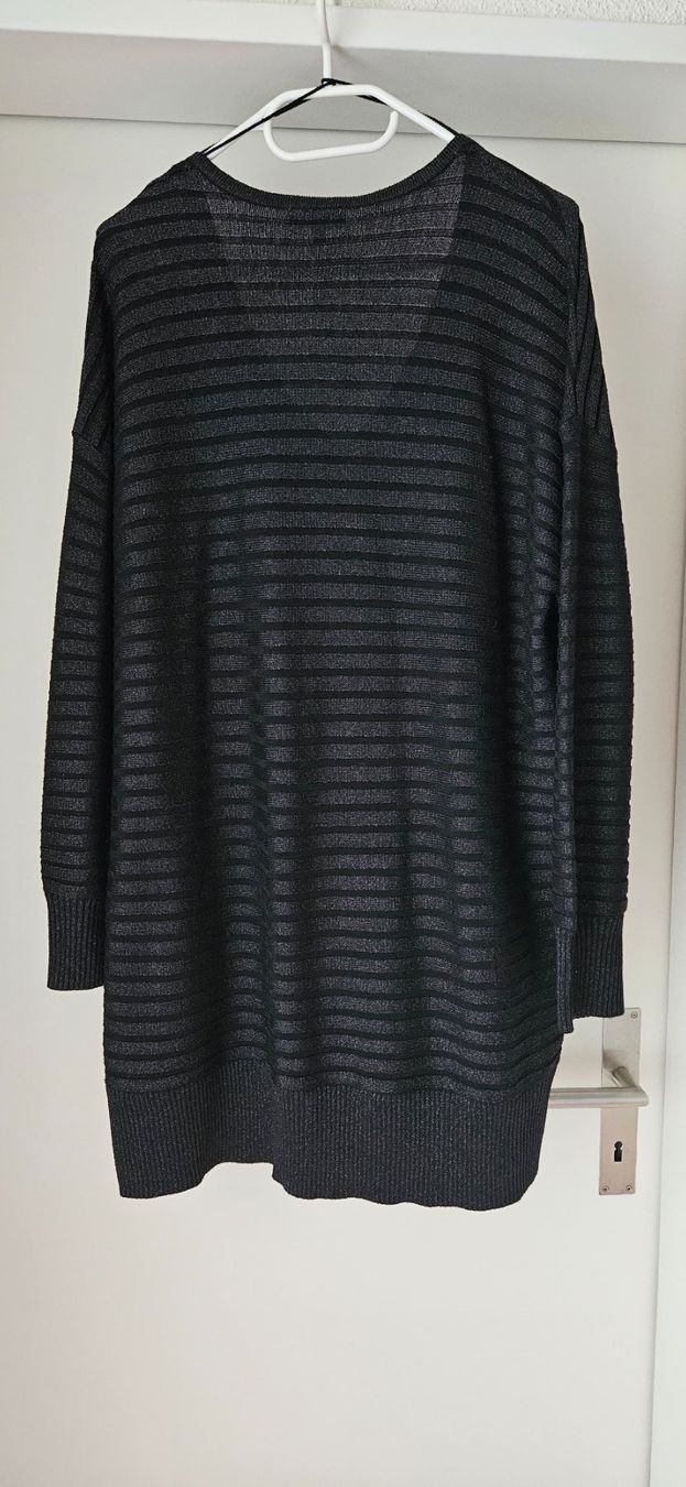 C&A Maglioni & Felpe: Schwarzgrauer Longpullover mit Glitzer Gr. L = 46 – Usato da Zweidlen venduto da Shubli 4
