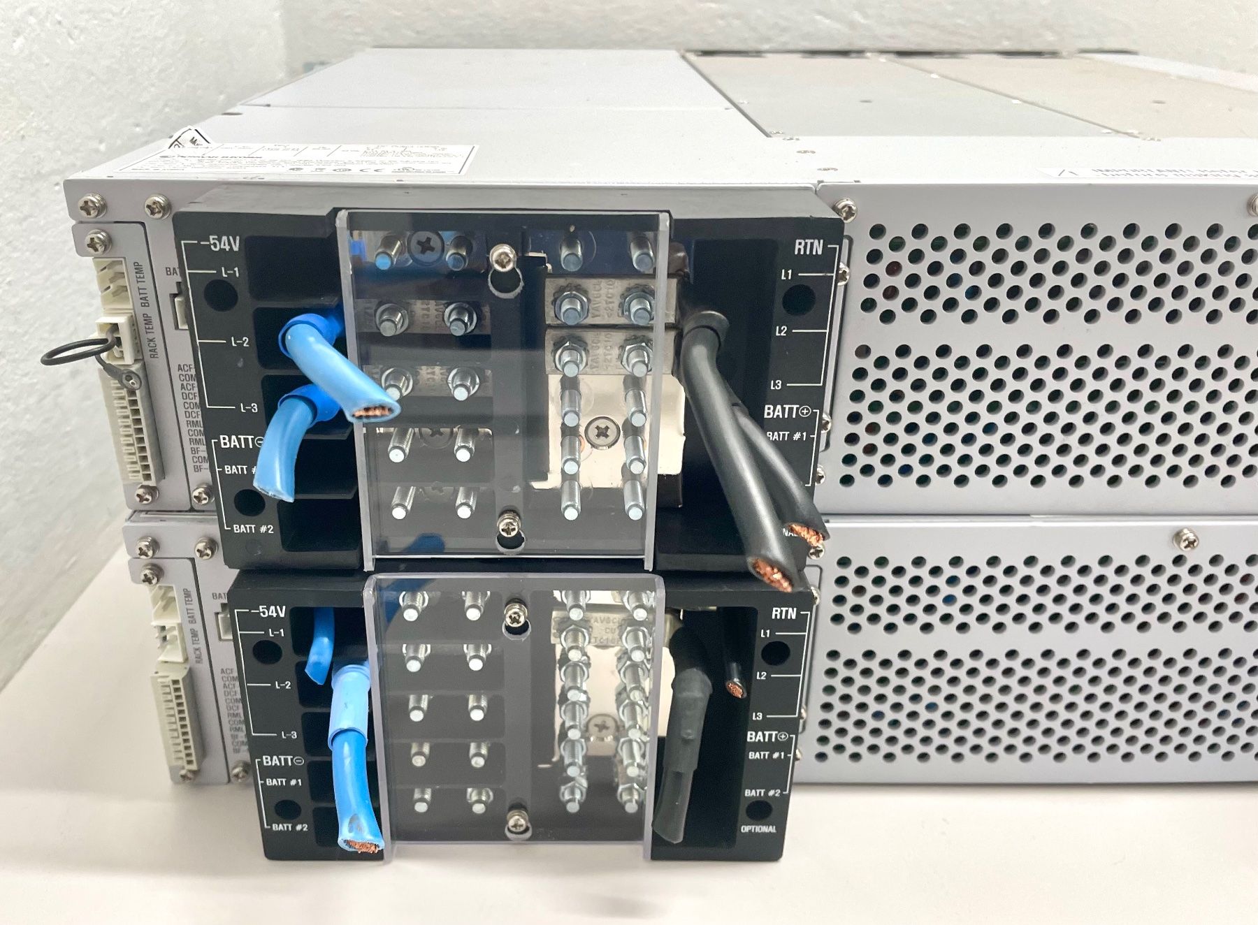 Componenti elettronici: DongAH Elecomm CWRS-41150A Stromversorgungssystem (2 Module) – Usato da Niederdorf venduto da LeptonAG 8