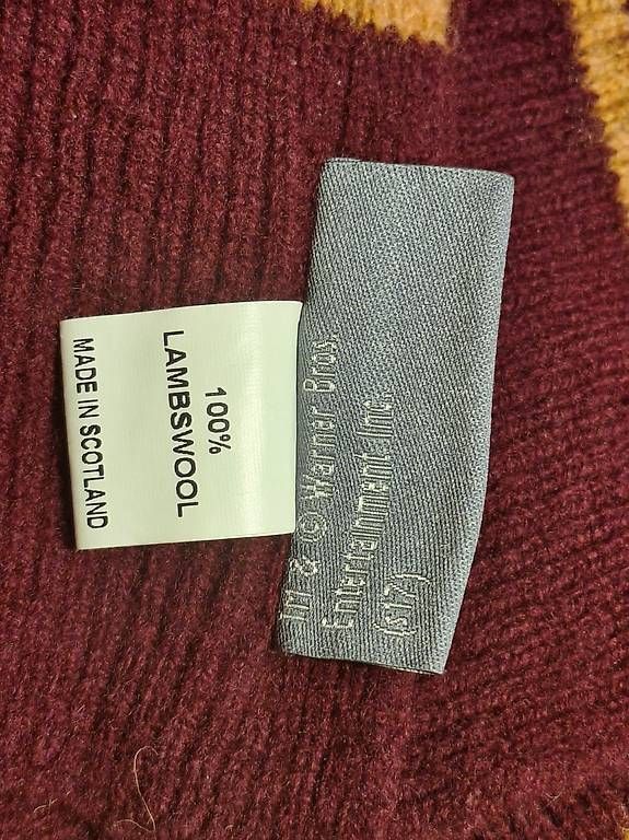 Foulards, Tücher & Schals: Harry Potter Gryffindor Schal/Scarf 100% Lambwool – Gebraucht aus Klingnau von han_km7r 1