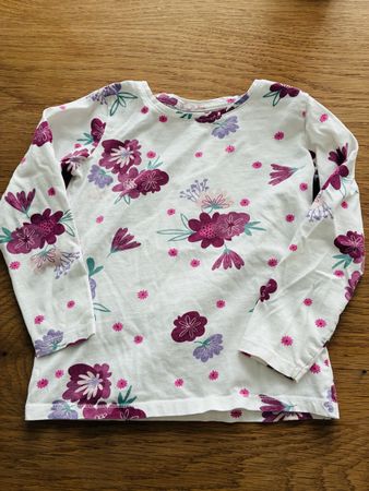 Mädchen Oberteil Gr. 116, schönes Frühlingsmuster, 5-6 Jahre