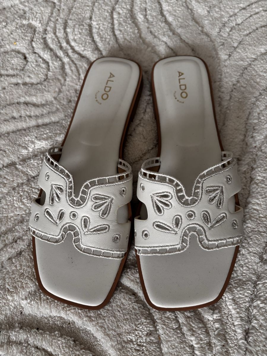 Scarpe da donna: Sandalen weiss  – Nuovo (secondo la descrizione) da therwil venduto da ayumi991 1