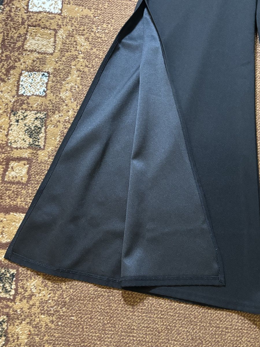 Pantalons: Trouser – Neuf (Voir description) à Confignon par Second_Hand_Ch 1