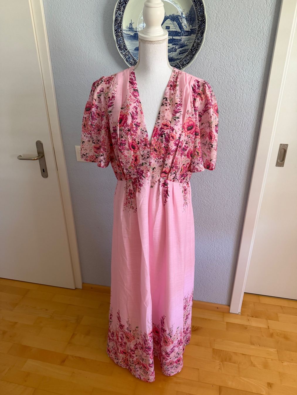 Vestiti: Maxikleid von Neo Noir Gr 42 – Nuovo (secondo la descrizione) da Lohn SH venduto da mathea 3