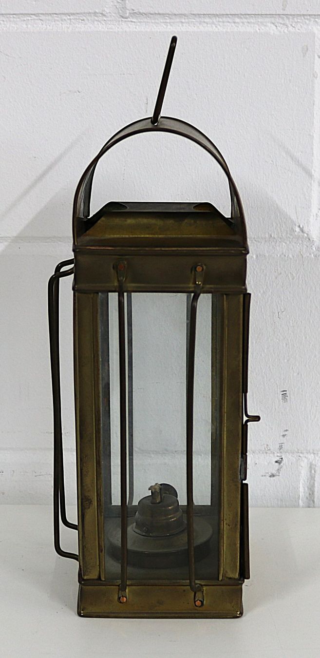 Lampes anciennes: Antike Schiffs-Laterne aus Messing – D'occasion à Volketswil par brockipfannenstil 4