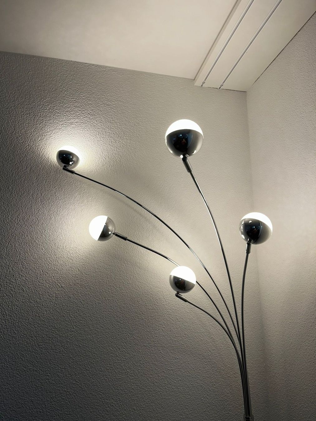 Lampade: Stehlampe – Usato da Lenzburg venduto da Rama010
