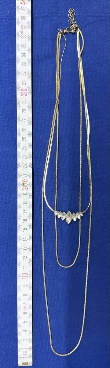 H&M Catenine: Layering Look Halskette mit Strass – Nuovo (secondo la descrizione) da Lyss venduto da Sibella56
