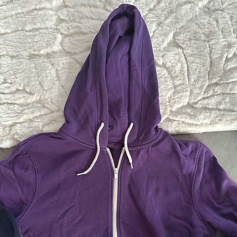 Tommy Hilfiger Pullover & Sweatshirts: Lot de 2 pull 176 :bleu Tommy hilfiger – Gebraucht aus La Chaux-de-fonds von ccjp 2