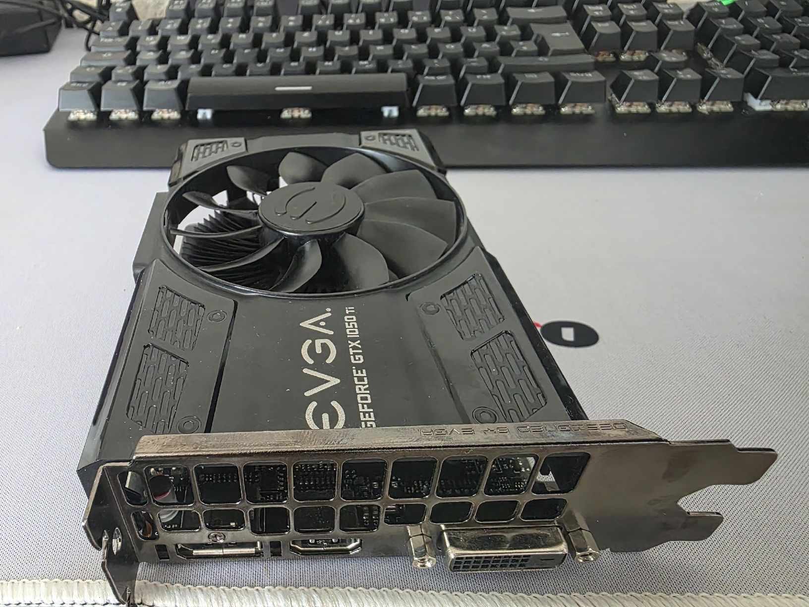 Nvidia Schede grafiche: EVGA GEFORCE GTX 1050 TI – Usato da Tentlingen venduto da pir_dlj9 2