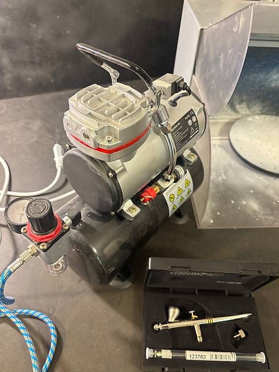 Kompressoren: Wiltec Compressor +Airbruch Evolution +Spritzkabine – Gebraucht aus Trogen von Rico-Mittelholzer 1