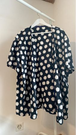 Bluse Blumen Gr. M schwarz/weiss