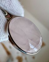 Pendentif en quartz rose naturel monté en argent 925