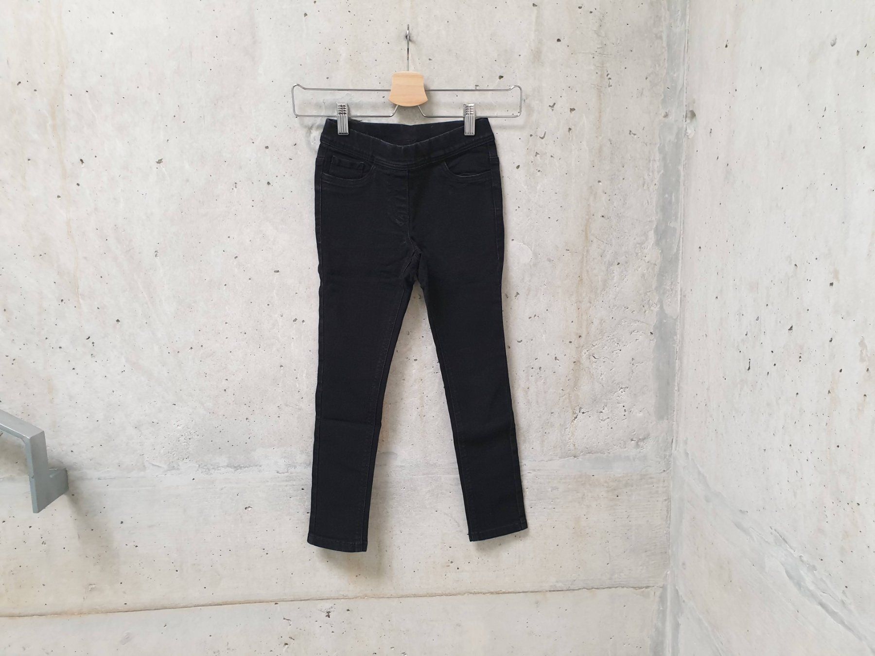 C&A Calze & Collant: Jegging C&A, noir denim, basic, fille, taille 128 – Usato da Fribourg venduto da fripons