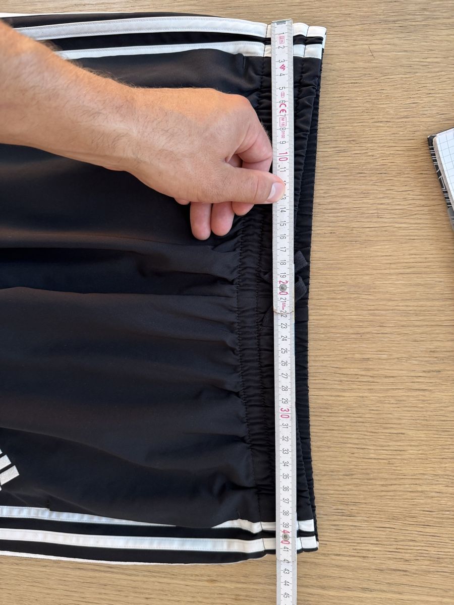 Adidas Pantaloni: Adidas Trainingshose schwarz Grösse L Oryginal – Nuovo (secondo la descrizione) da Wetzikon ZH venduto da Jan_wojt 8