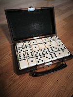 Hochwertiges Domino-Set  28 Steine im Lederkoffer
