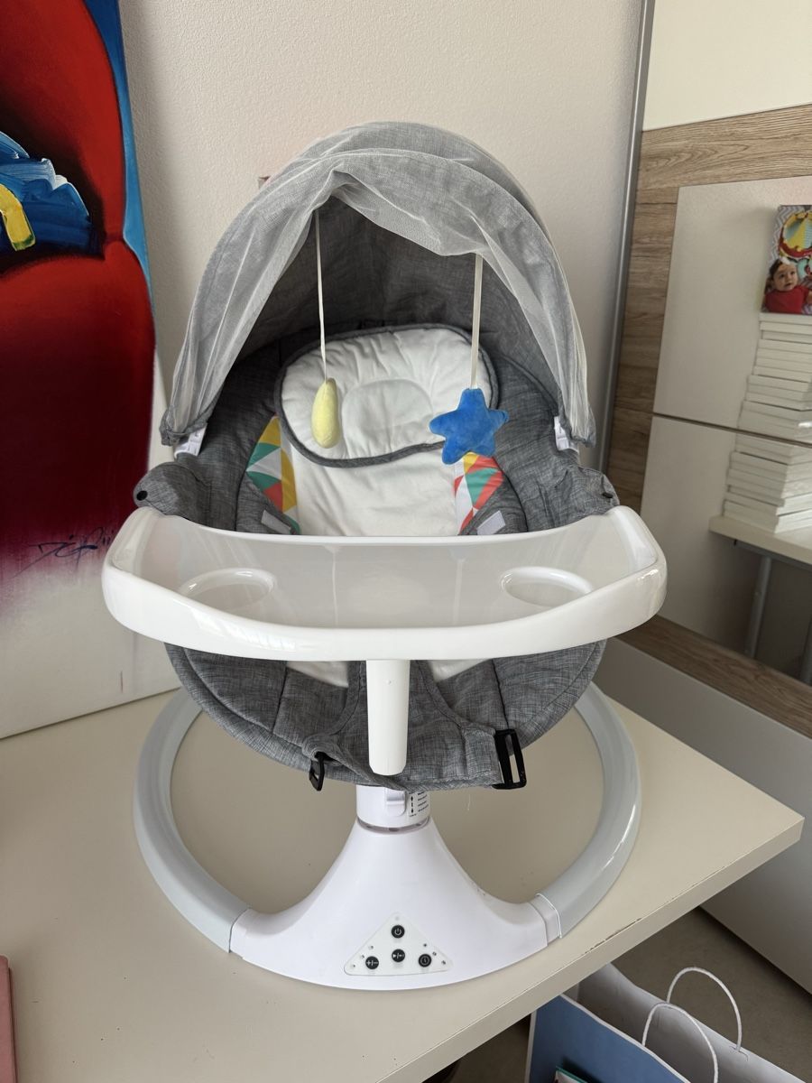 Culle: Baby Electric Swing Chair – Nuovo (secondo la descrizione) da Altendorf venduto da joc_yy6d