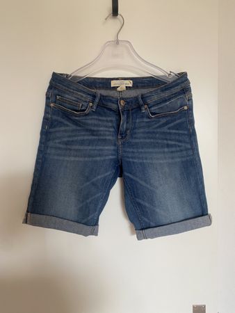 H&M Jeans Shorts blau Gr. 30 Damen