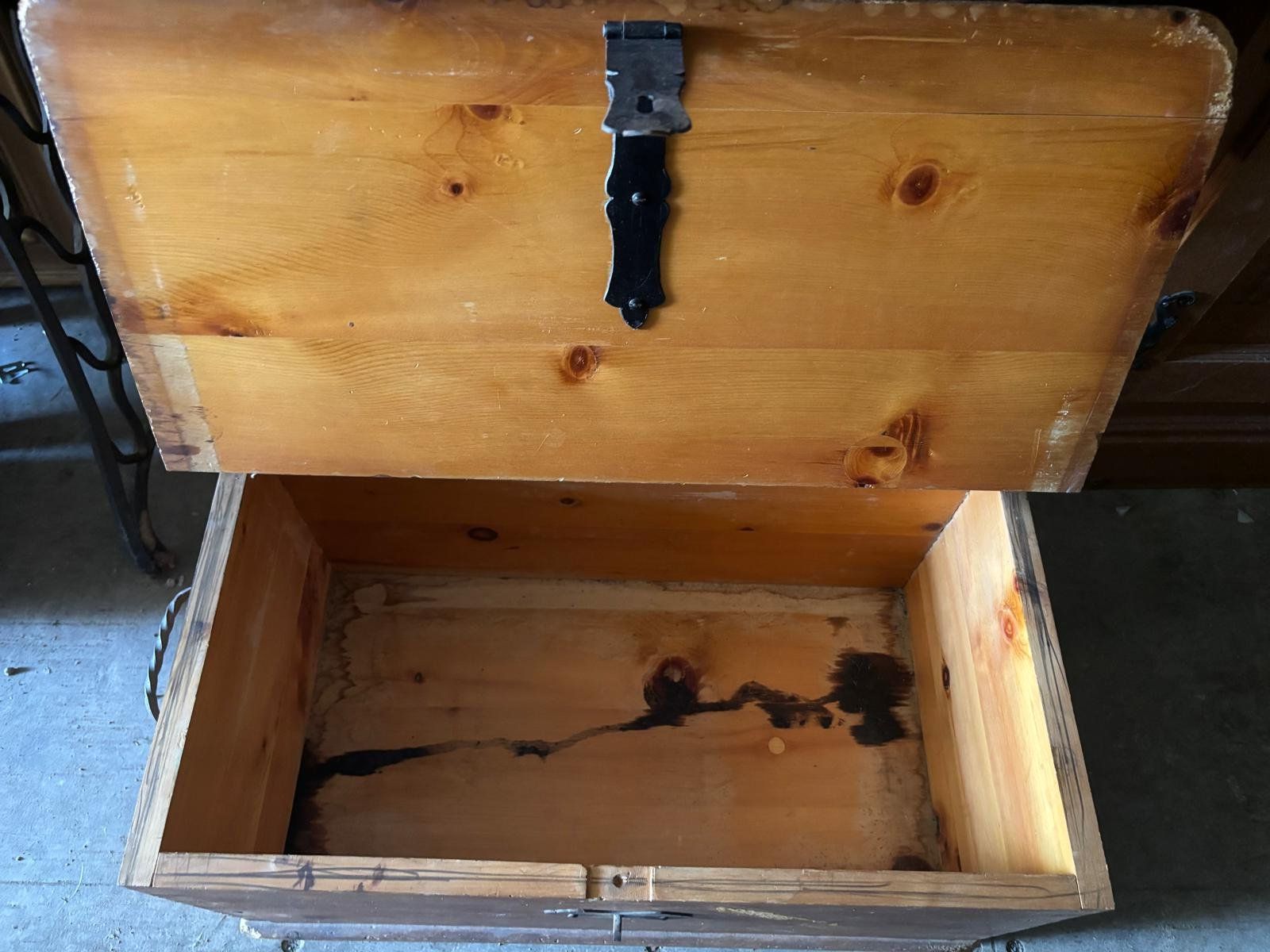 Coffres: Holztruhe Antik – D'occasion à Regensdorf par RCM_8105Regensdorf 4
