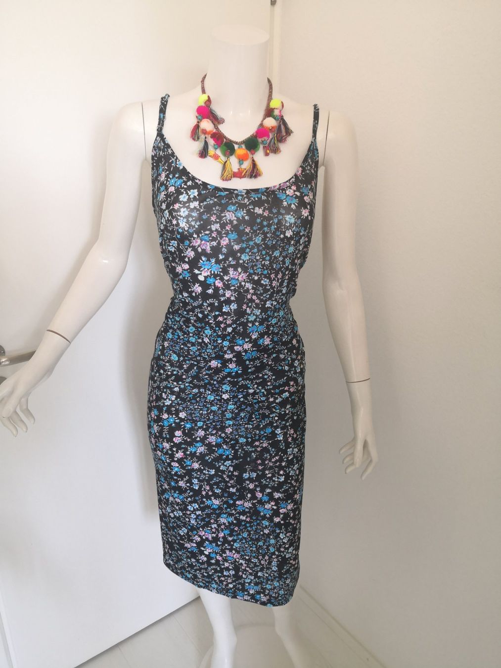 Vestiti: 🤩BOHO-CHIC KLEID SCHWARZ MIT BLUMENMUSTER – Usato da Olten venduto da Naja-Twins-Twins 5