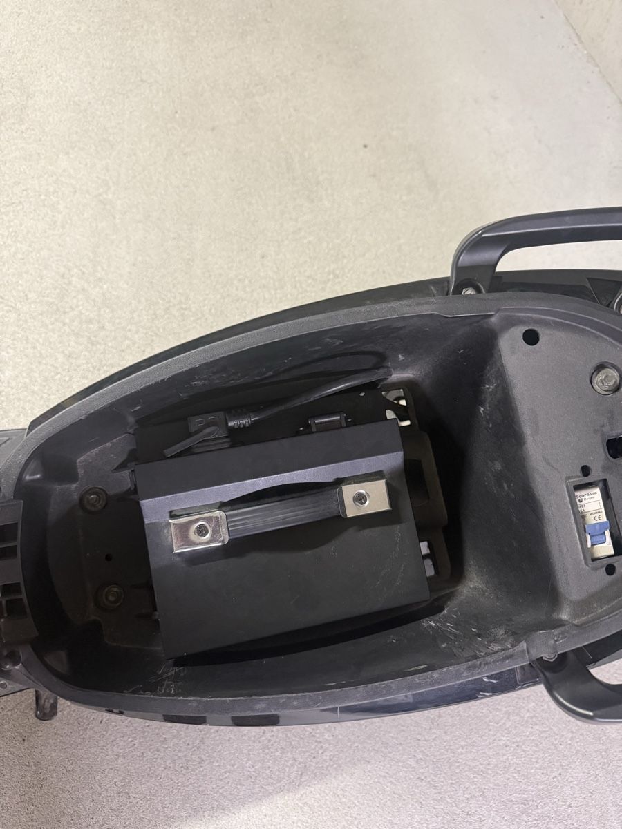 Voiturettes électriques: Elektro roller / Elektro scooter  – D'occasion à Cortaillod par mah_tg2m 3