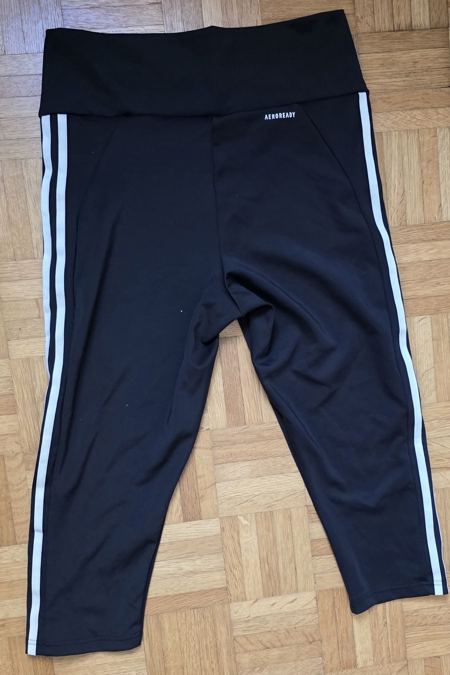 Adidas Pantaloni: pantalon 3/4  /Legging Noir Adidas Taille L – Usato da Yverdon-les-Bains venduto da van_dq65 6