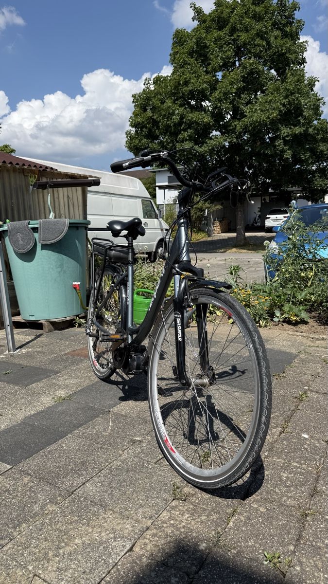 Leopard Velos: Leopard Elegante Elektro Velo mit Ladegerät  – Gebraucht aus Däniken SO von sunnyresales