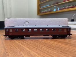 Personenwagen der SJ ältere Bauart in DC