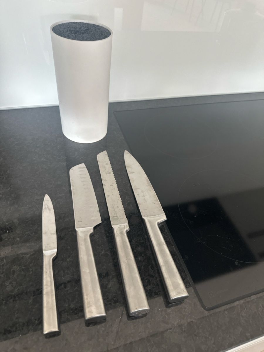 Messer: Knife set 4 knives and knife holder – Gebraucht aus Opfikon von jin_g6gc