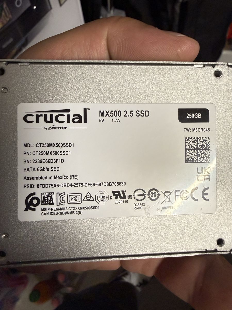 Crucial Harddisks: Crucial 2.5-Zoll SSD gebraucht – Gebraucht aus Oensingen von aziri123 1