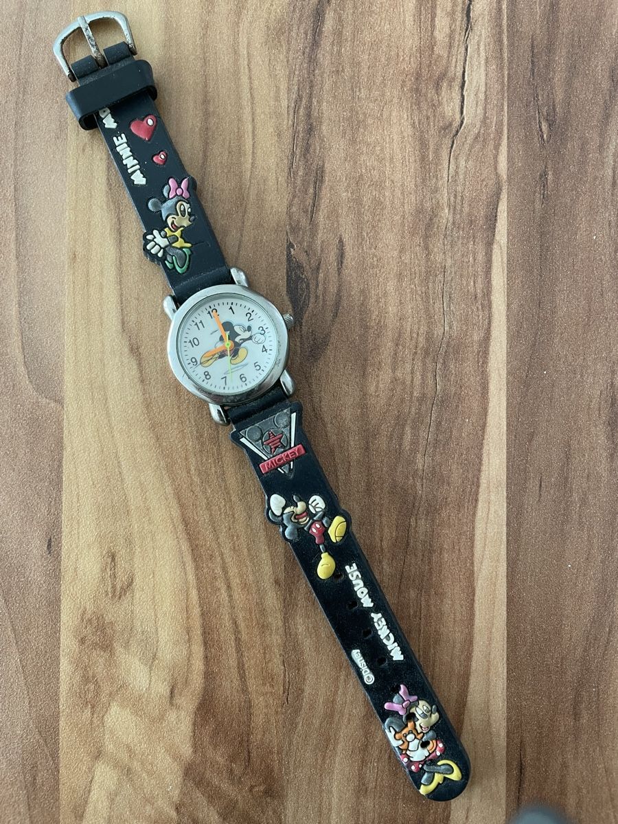 Montres: Micky Maus Kinderarmbanduhr – Défectueux à Beromünster par sie_7gkf