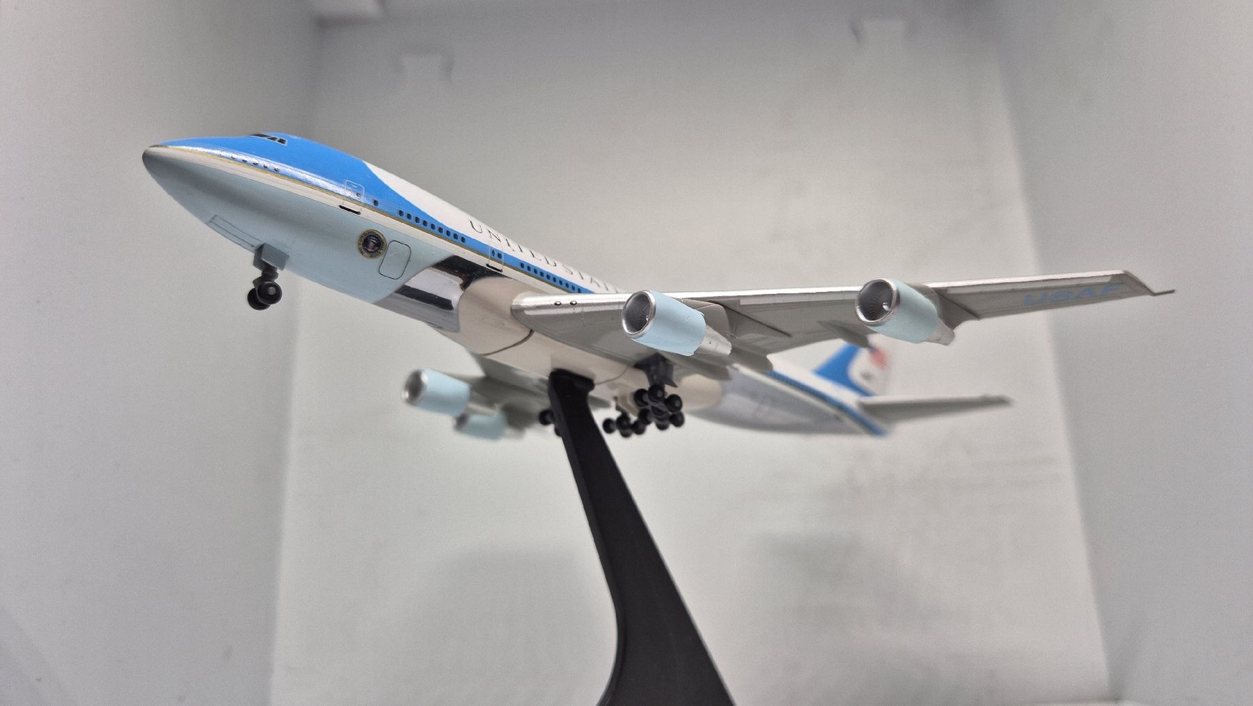 Boeing Kits de montage: Modellflugzeug VC-25A "Air Force One" 1/400 – D'occasion à Kernenried par veyron223 1