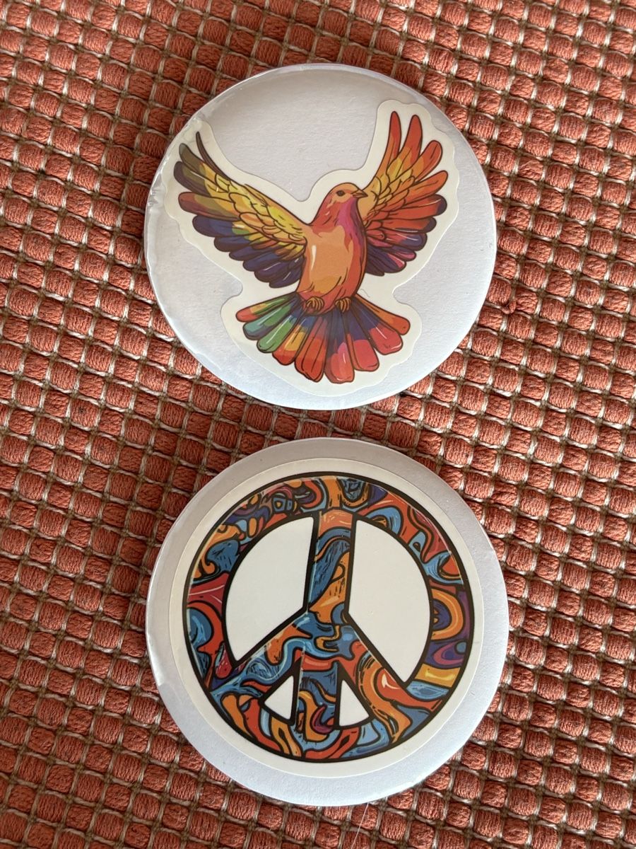 Spille & Fermagli: Frieden Brosche / Peace Button 2er Set – Nuovo (secondo la descrizione) da Rümlang venduto da BoutiqueMonique16