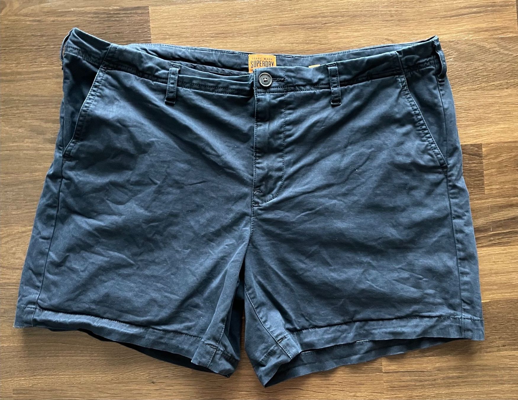 Superdry Hosen: Short Superdry Woman XL – Gebraucht aus Olten von B3ren