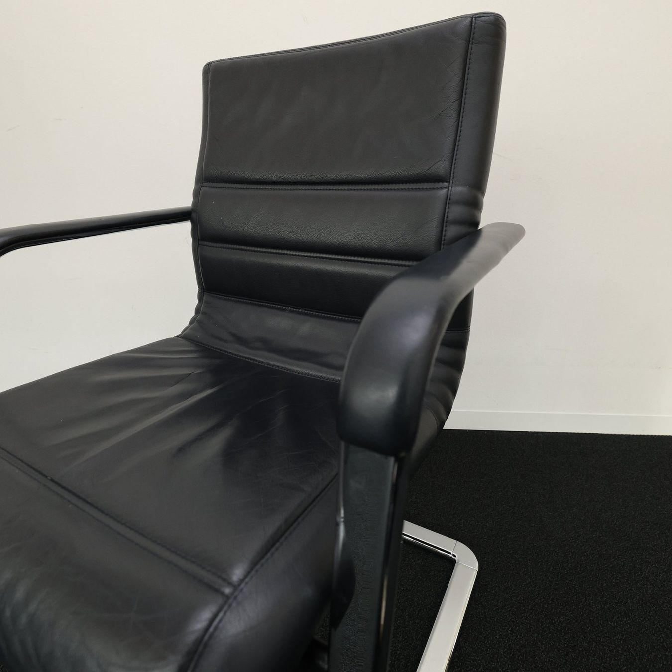 Sedie: VOKO Physio-Class Konferenzstuhl Freischwinger Leder – Usato da Affoltern am Albis venduto da Zapro 3