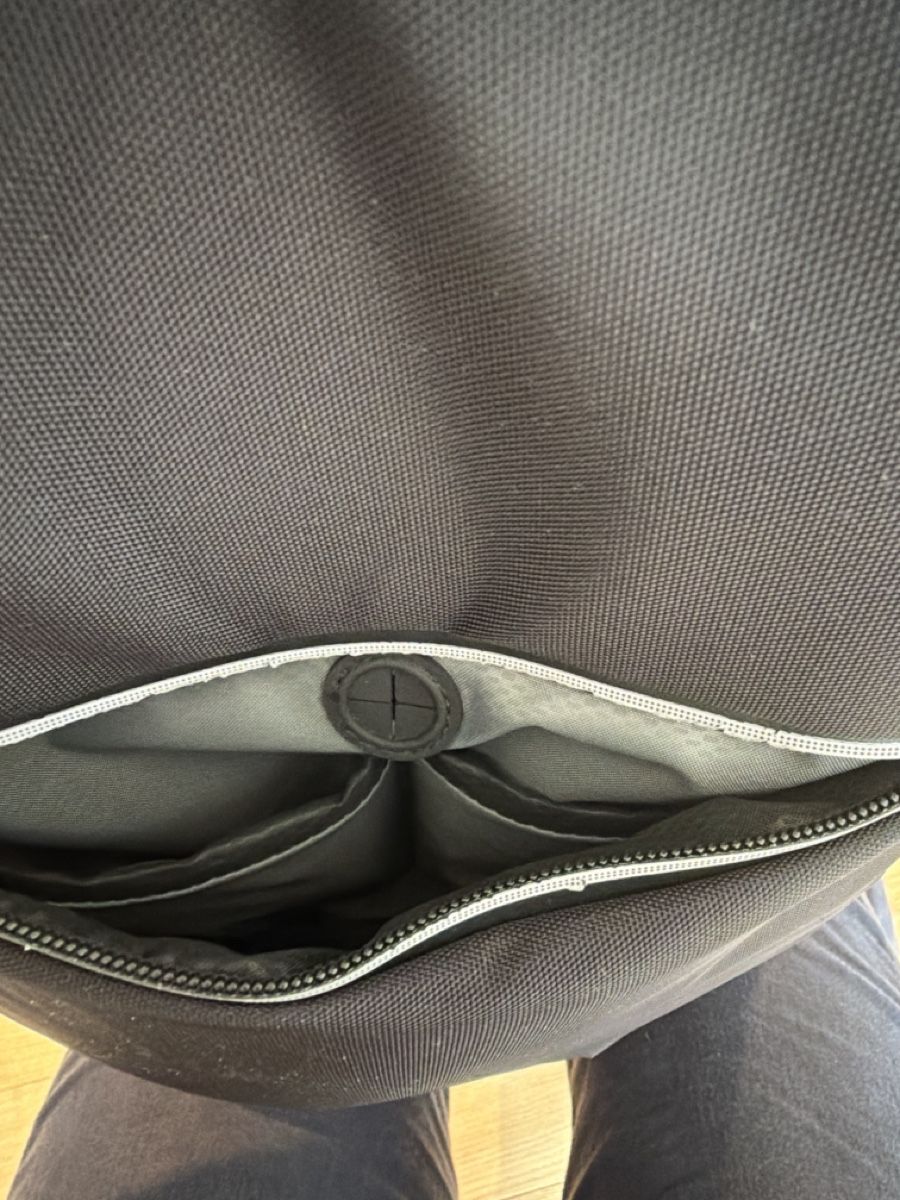 Samsonite Zaini: Backpack Samsonite black USB port laptop compartment used – Usato da Küsnacht ZH venduto da luc_gct5 4