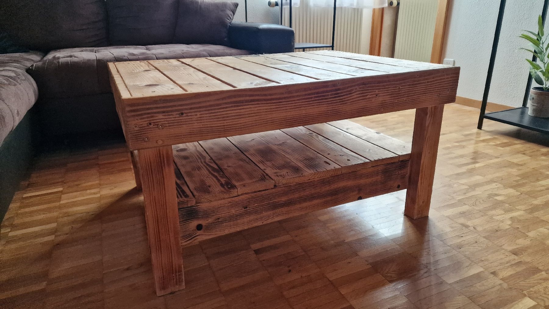 Tavoli: Pallet coffee table, boho/industrial, handmade – Usato da Oberburg venduto da aurora_ch