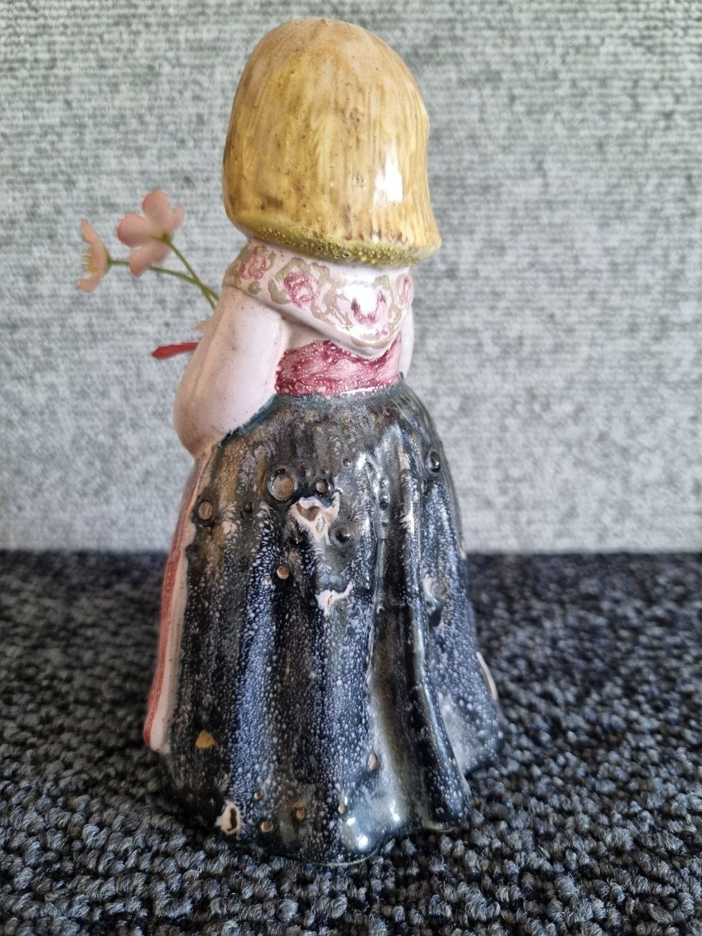 Figuren: Mädchen Figur mit Blumenstrauss RUTEBO Leksand – Gebraucht aus Lenzburg von freedomky 1