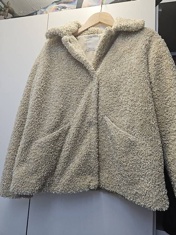Jacken: Esprit Jacke – Gebraucht aus Muolen von Dodo99 1