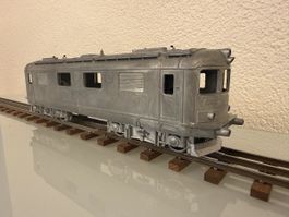 HAG Spur 0 Re 4/4 Gehäuse mit Motorschalen verputzt