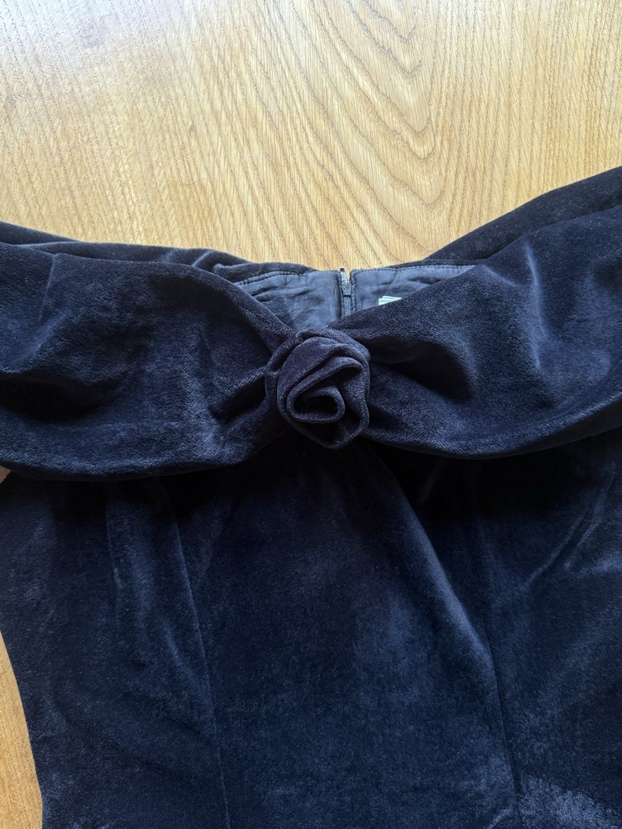 Vestiti: vintage Samtkleid schwarz Grösse 40/lL – Usato da Siebnen venduto da koschitoschi 1